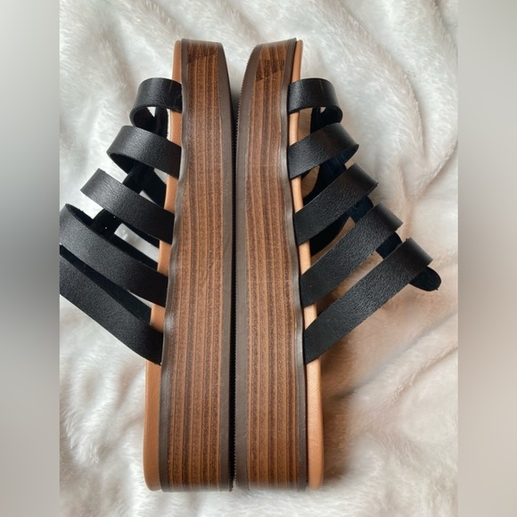 3/$25 Coconuts by Matisse Black Slip on Sandals - Picture 5 of 7